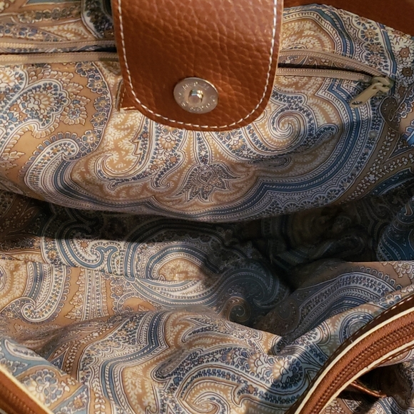 Maxx New York Tote and Wristlet - Picture 4 of 11